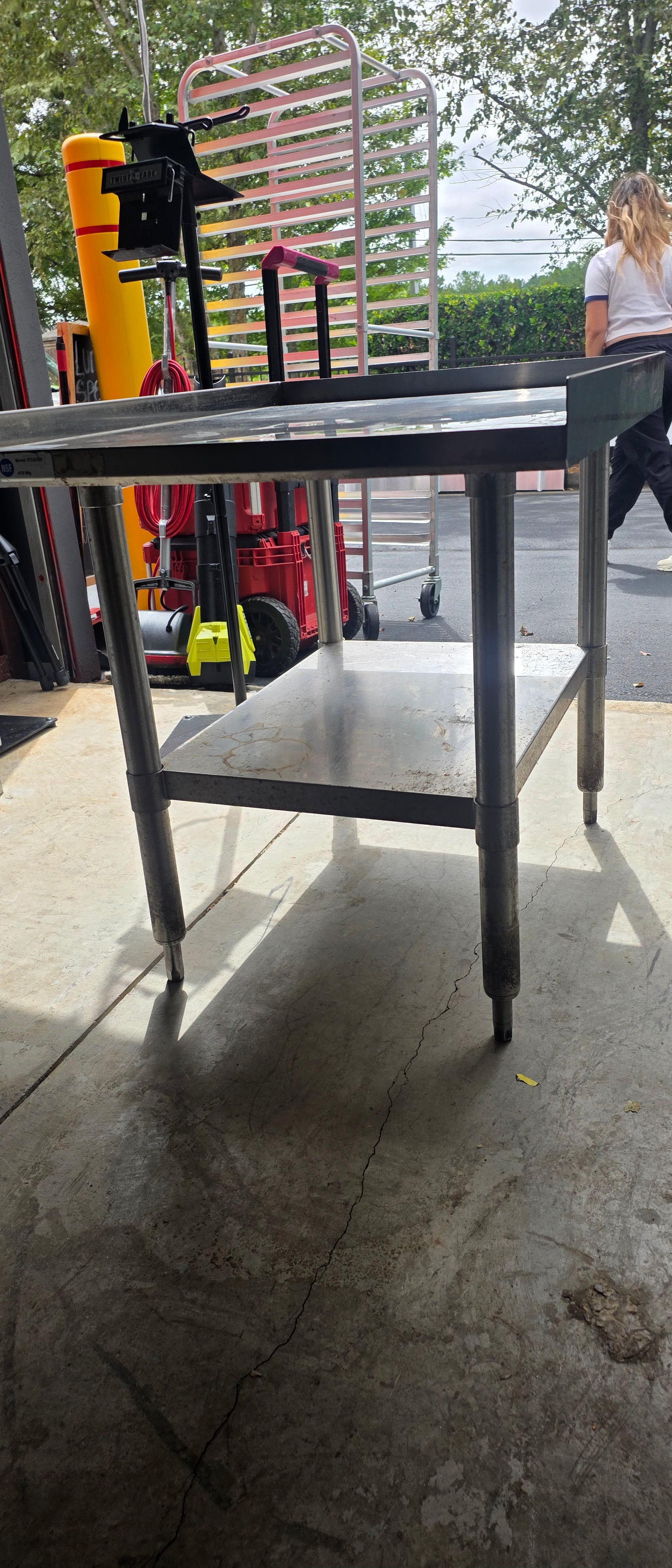Commercial Stainless Steel Equipment Stand 24” x 30” – NSF